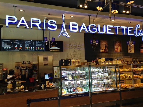 店內的韓國麵包店 Paris baguette；圖片來源：Blogspot