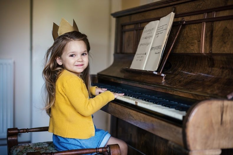 https://www.rawpixel.com/image/84241/premium-photo-image-piano-music-kids-playing-piano