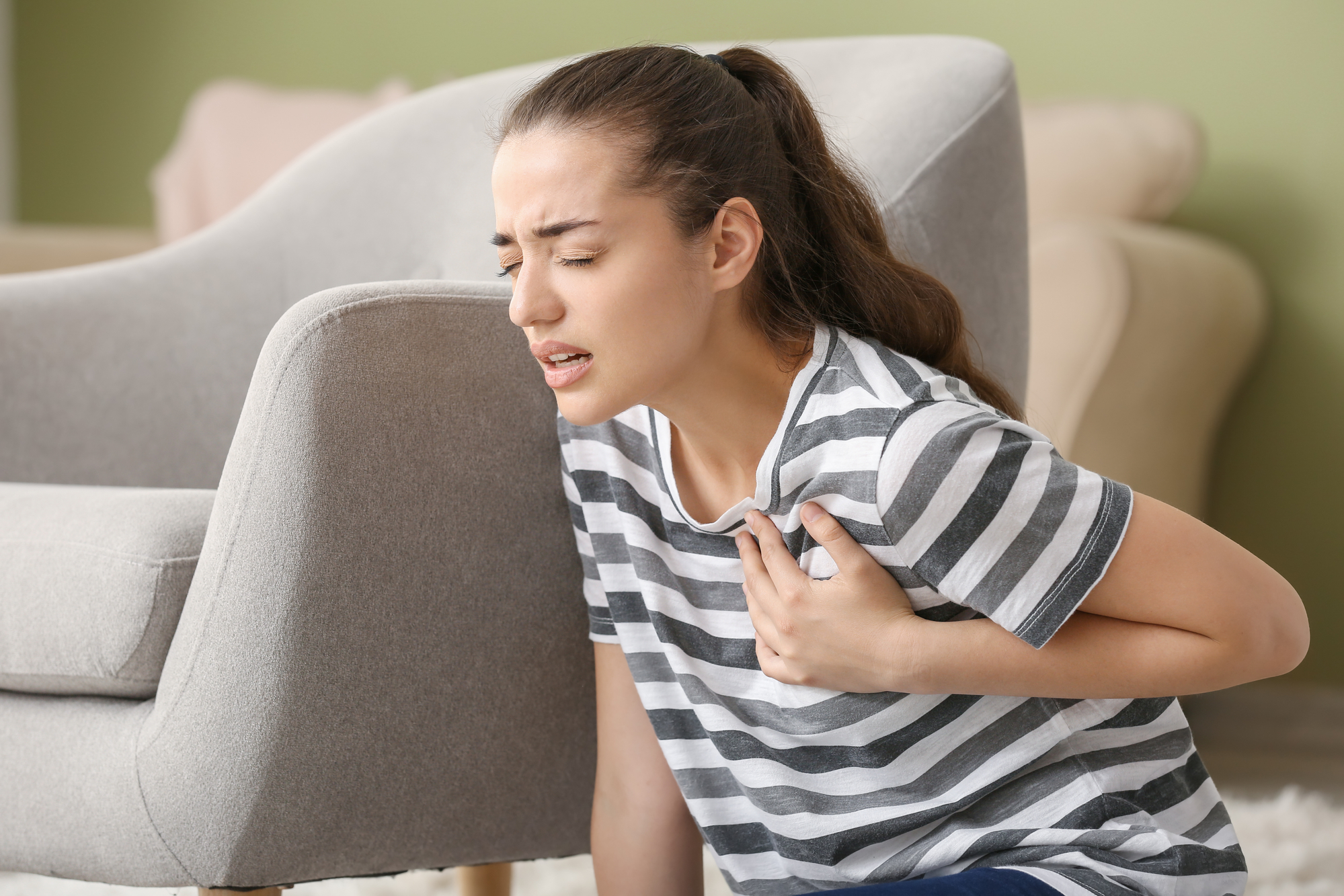 胸痛是什么原因？可能与 6 种心脏疾病及 5 种非心脏疾病有关