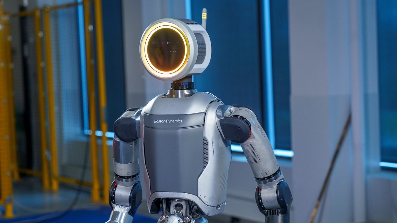 波士顿动力发布新一代 Atlas 人形机器人，从液压驱动改为电力驱动