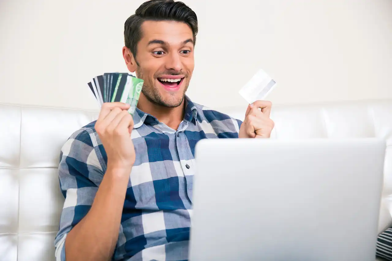 美国信用卡终极攻略：从新手卡到高端卡一网打尽！